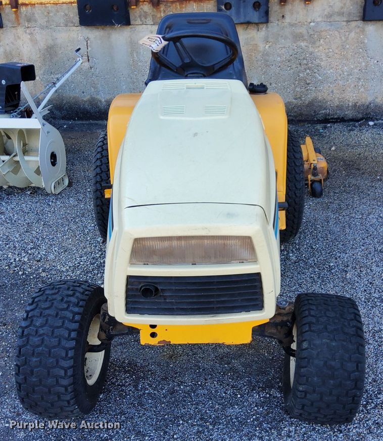 image for item DN6864 Cub Cadet 2082  tractor