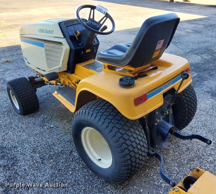 image for item DN6864 Cub Cadet 2082  tractor