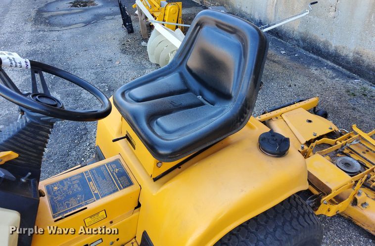 image for item DN6864 Cub Cadet 2082  tractor
