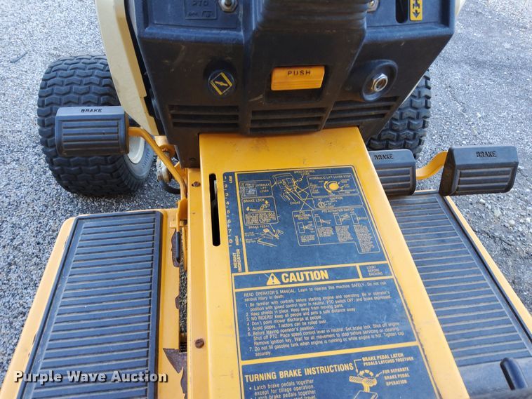 image for item DN6864 Cub Cadet 2082  tractor