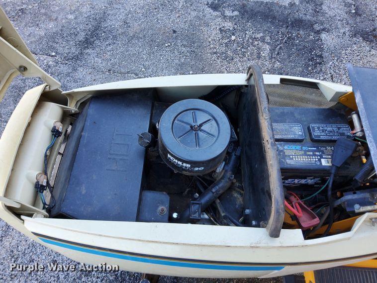 image for item DN6864 Cub Cadet 2082  tractor