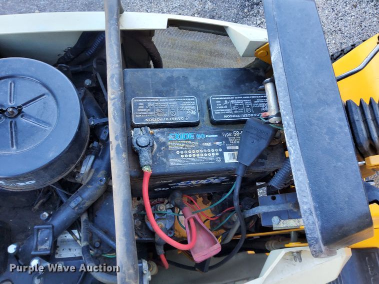 image for item DN6864 Cub Cadet 2082  tractor