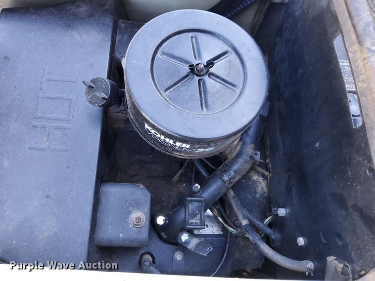 image for item DN6864 Cub Cadet 2082  tractor