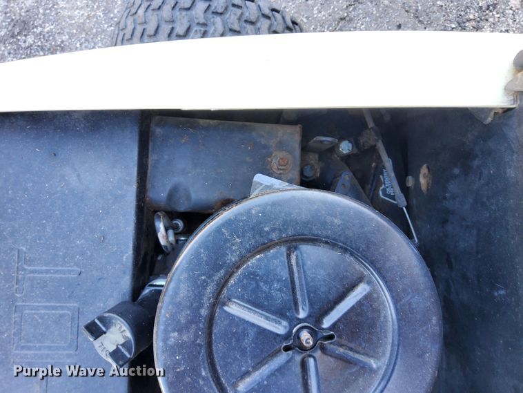 image for item DN6864 Cub Cadet 2082  tractor