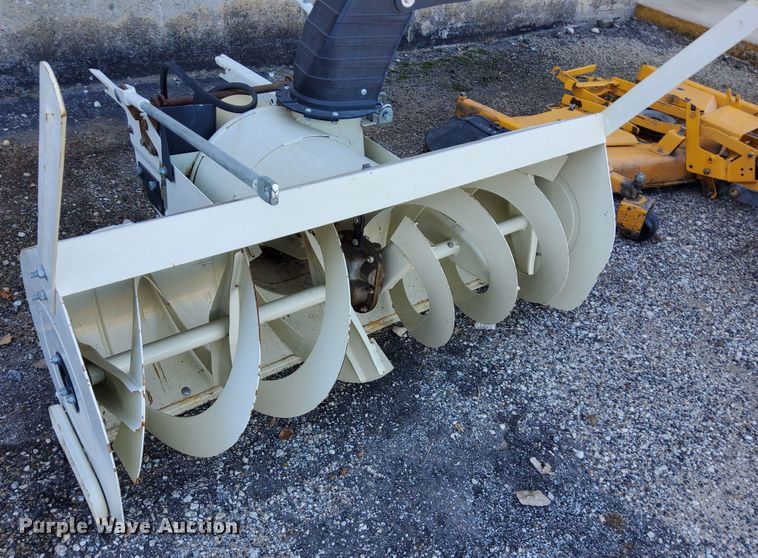 image for item DN6864 Cub Cadet 2082  tractor