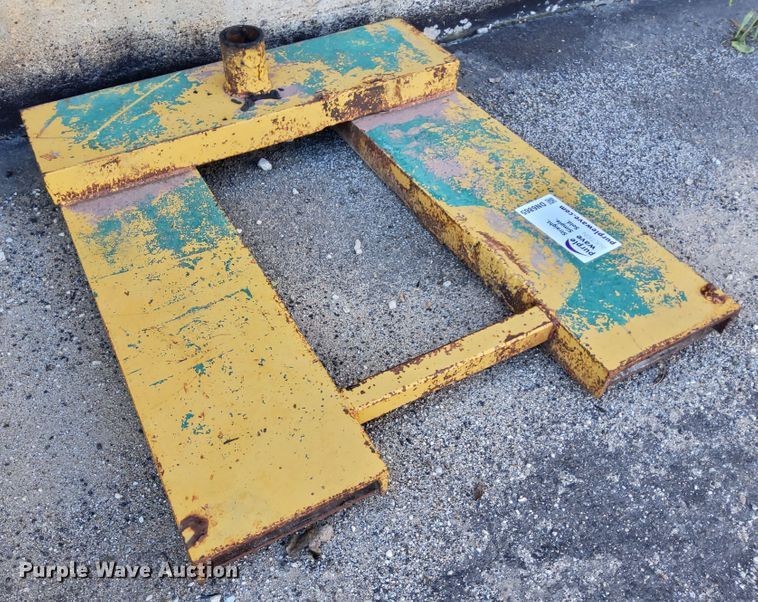 image for item DN6865 Forklift trailer mover