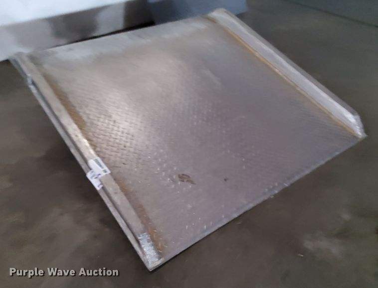 image for item DN6866 Aluminum dock plate