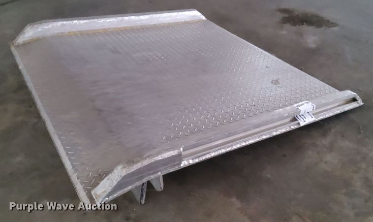 image for item DN6866 Aluminum dock plate