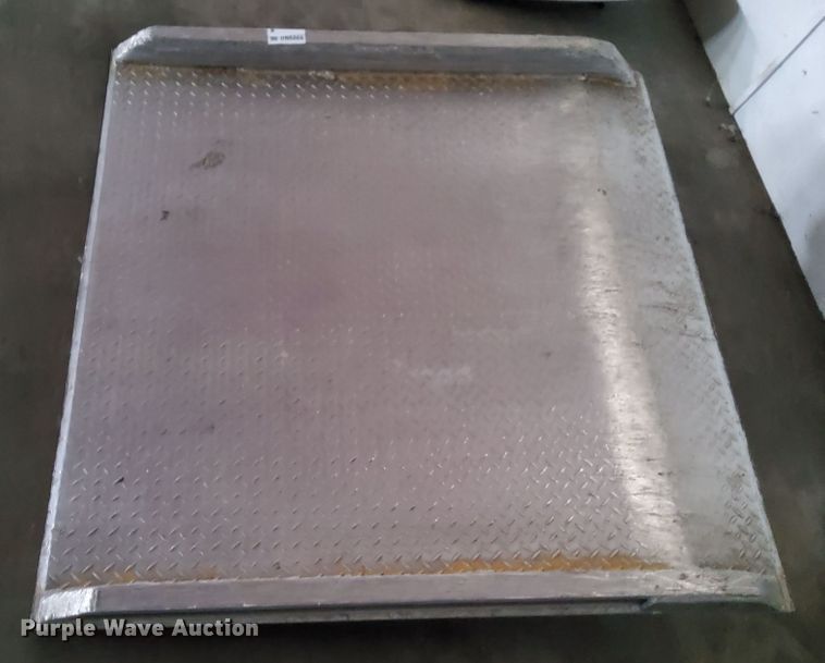 image for item DN6866 Aluminum dock plate