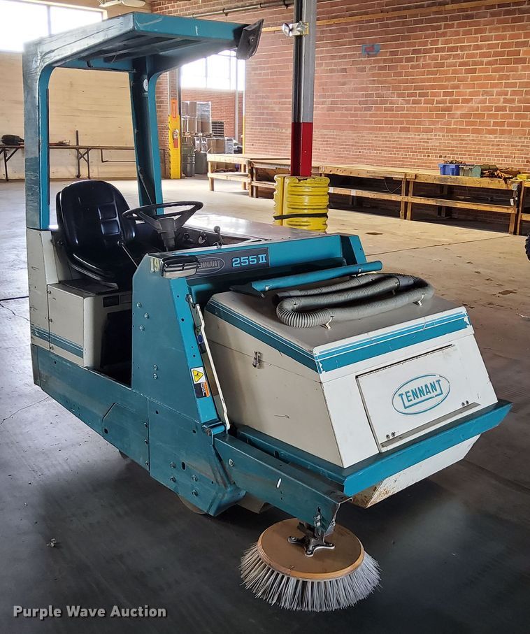 image for item DN6869 Tennant 255 Series II  sweeper