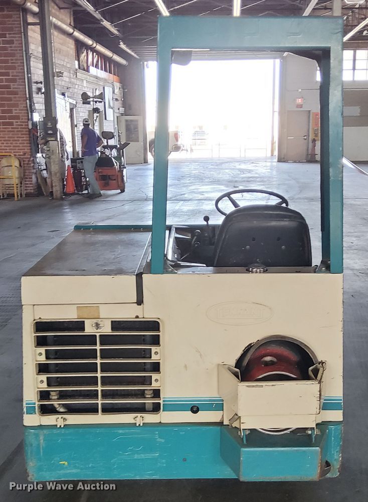 image for item DN6869 Tennant 255 Series II  sweeper