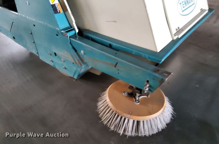 image for item DN6869 Tennant 255 Series II  sweeper
