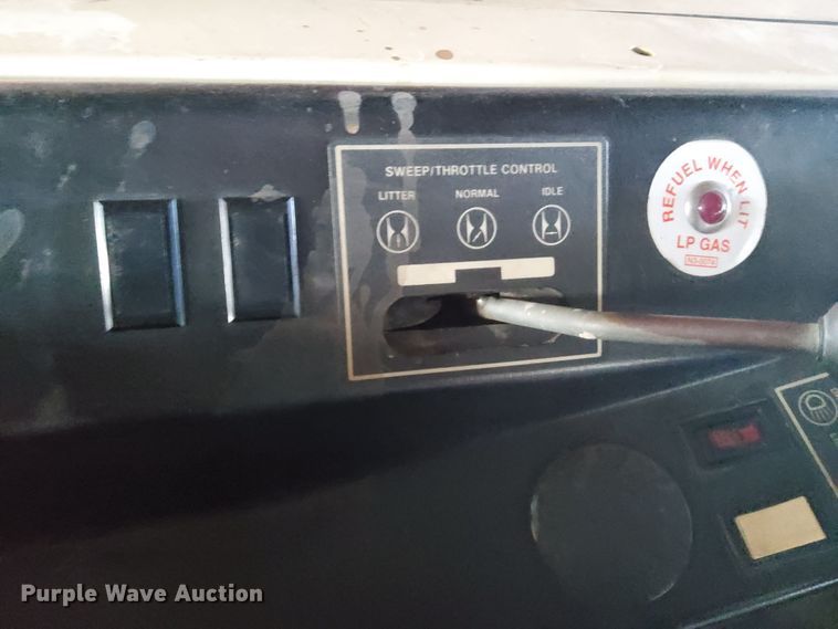 image for item DN6869 Tennant 255 Series II  sweeper