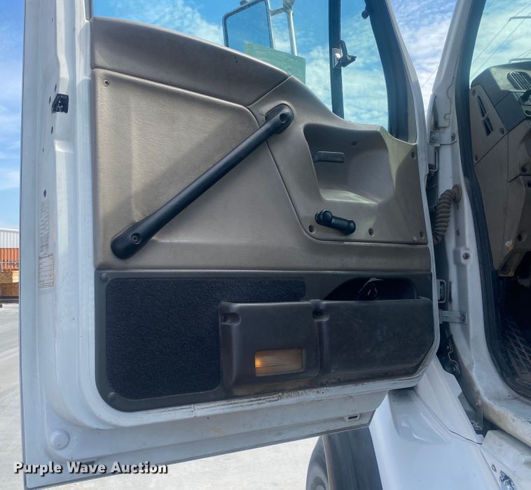 image for item DN8007 2006 Sterling L-Line  flatbed truck