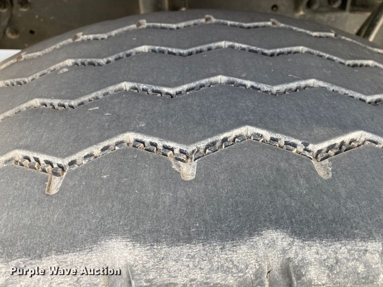 image for item DN8007 2006 Sterling L-Line  flatbed truck