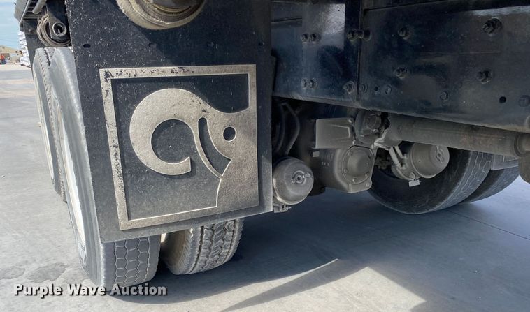 image for item DN8007 2006 Sterling L-Line  flatbed truck