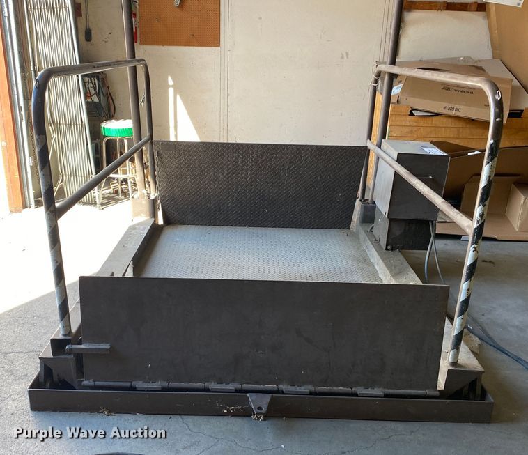 image for item DN8008 Autoquip PDQ-40  scissor lift