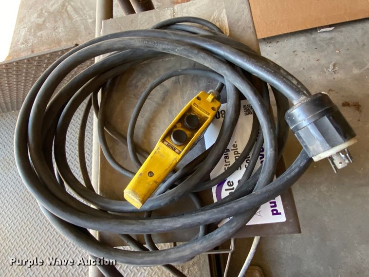 image for item DN8008 Autoquip PDQ-40  scissor lift