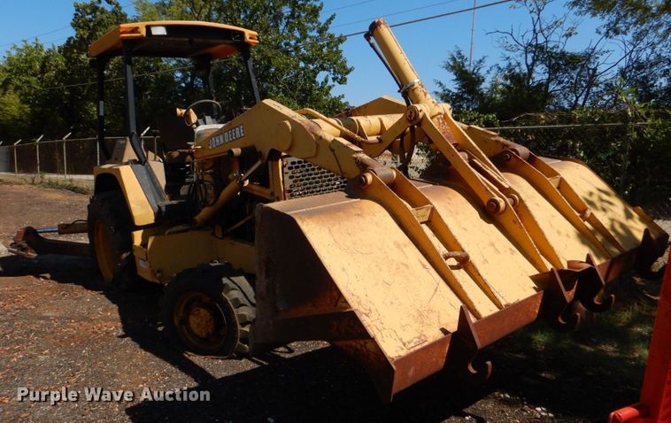 image for item DO1609 1993 John Deere 310D  backhoe