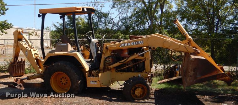image for item DO1609 1993 John Deere 310D  backhoe