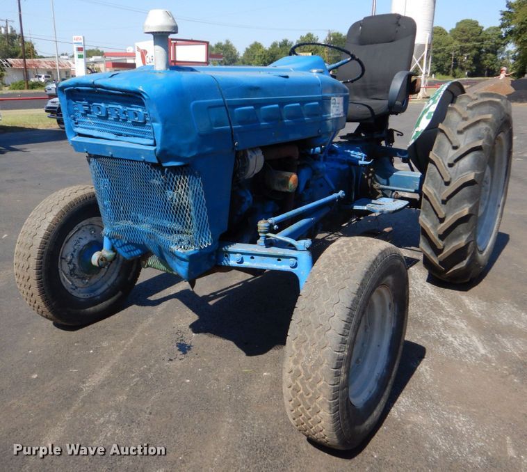 image for item DO1610 Ford  tractor