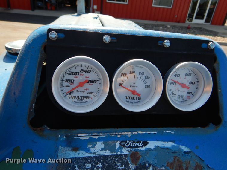 image for item DO1610 Ford  tractor