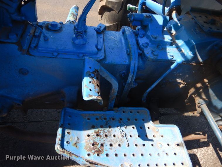 image for item DO1610 Ford  tractor