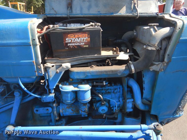 image for item DO1610 Ford  tractor