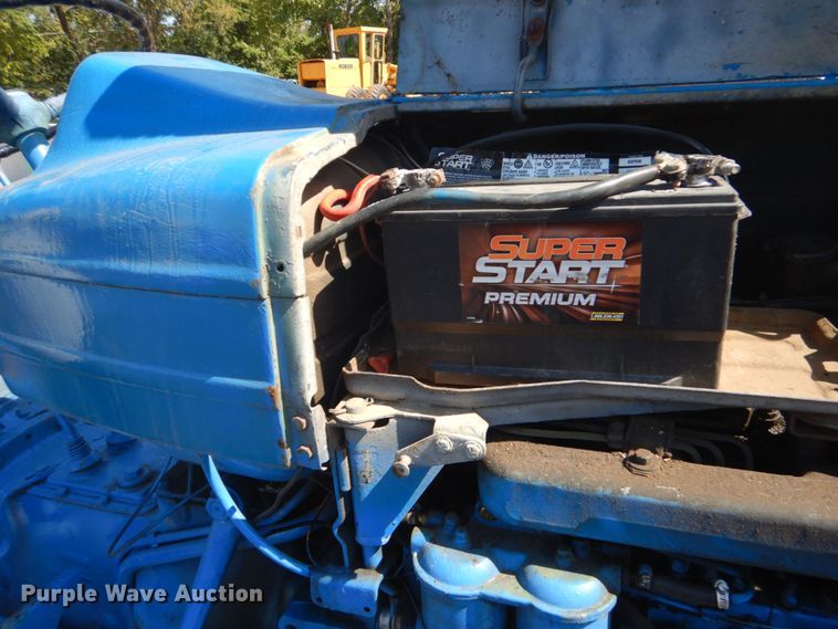 image for item DO1610 Ford  tractor