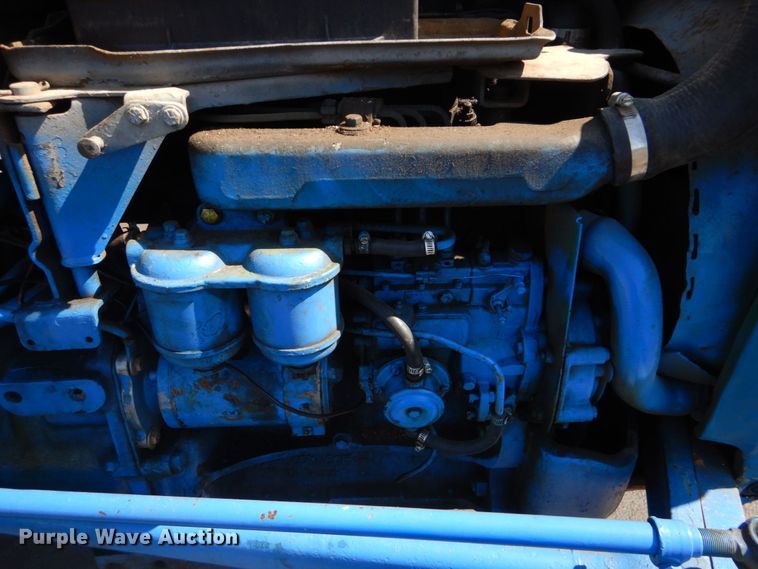 image for item DO1610 Ford  tractor