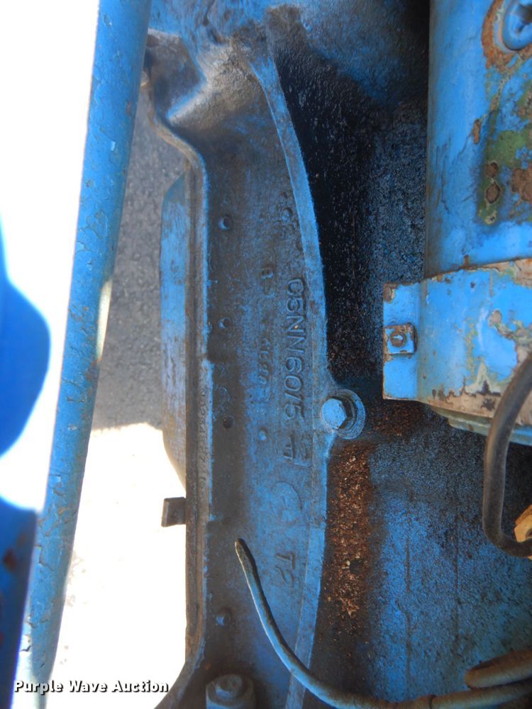 image for item DO1610 Ford  tractor