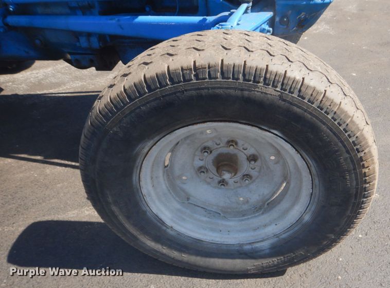 image for item DO1610 Ford  tractor