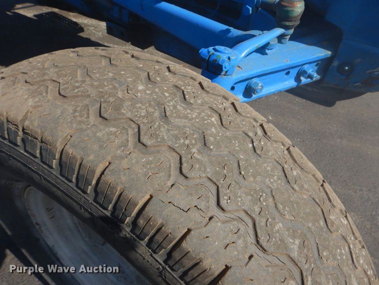 image for item DO1610 Ford  tractor