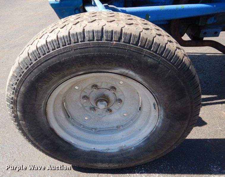 image for item DO1610 Ford  tractor