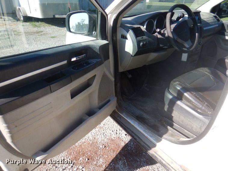 image for item DP0319 2010 Dodge Grand Caravan SE