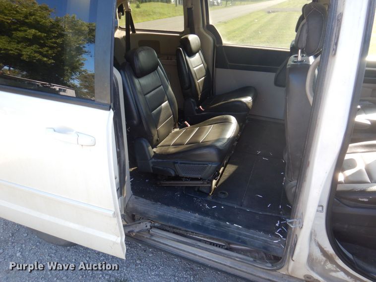 image for item DP0319 2010 Dodge Grand Caravan SE