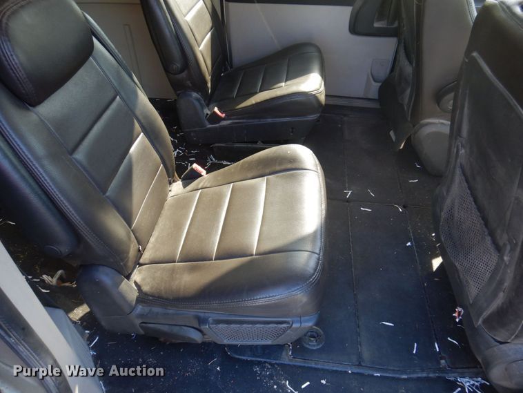 image for item DP0319 2010 Dodge Grand Caravan SE