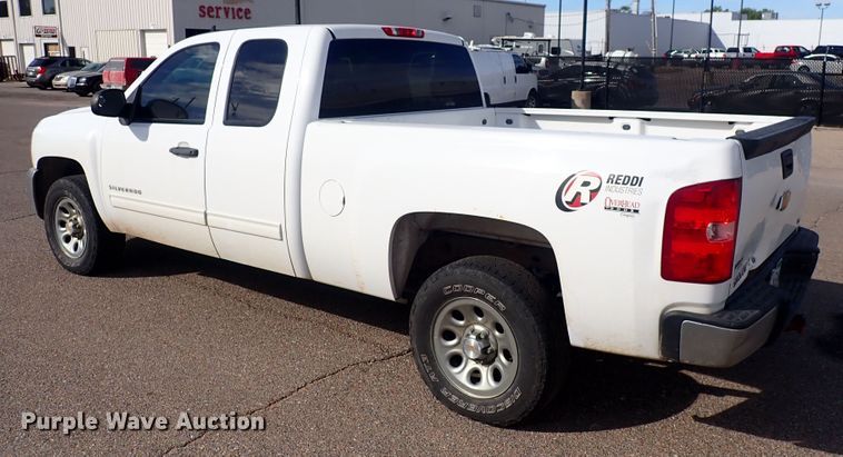 image for item DQ2946 2013 Chevrolet Silverado 1500  Ext. Cab pickup truck