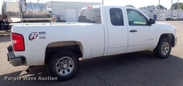 image for item DQ2946 2013 Chevrolet Silverado 1500  Ext. Cab pickup truck