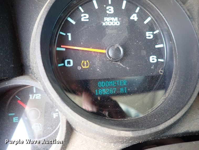 image for item DQ2946 2013 Chevrolet Silverado 1500  Ext. Cab pickup truck