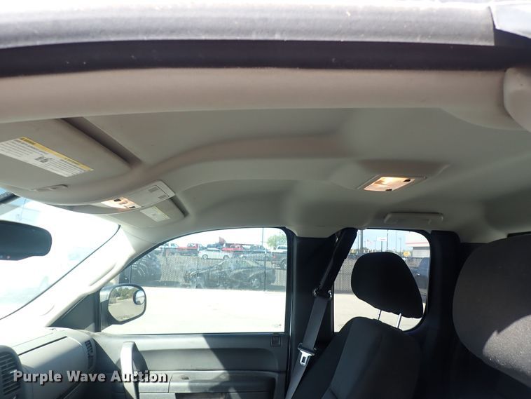 image for item DQ2946 2013 Chevrolet Silverado 1500  Ext. Cab pickup truck