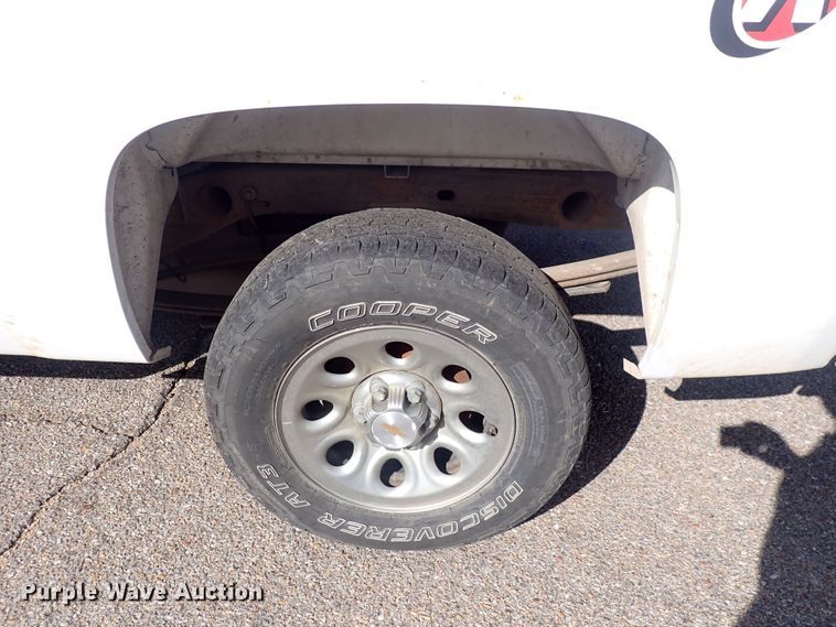 image for item DQ2946 2013 Chevrolet Silverado 1500  Ext. Cab pickup truck