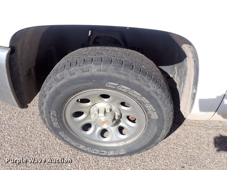 image for item DQ2946 2013 Chevrolet Silverado 1500  Ext. Cab pickup truck