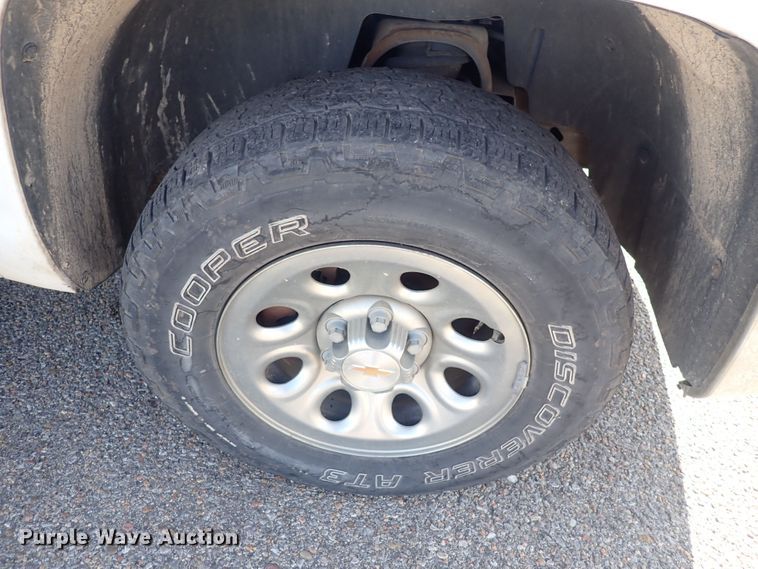 image for item DQ2946 2013 Chevrolet Silverado 1500  Ext. Cab pickup truck