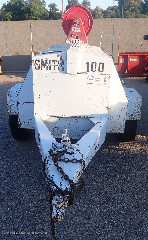 image for item DQ2968 Smith 100  air compressor