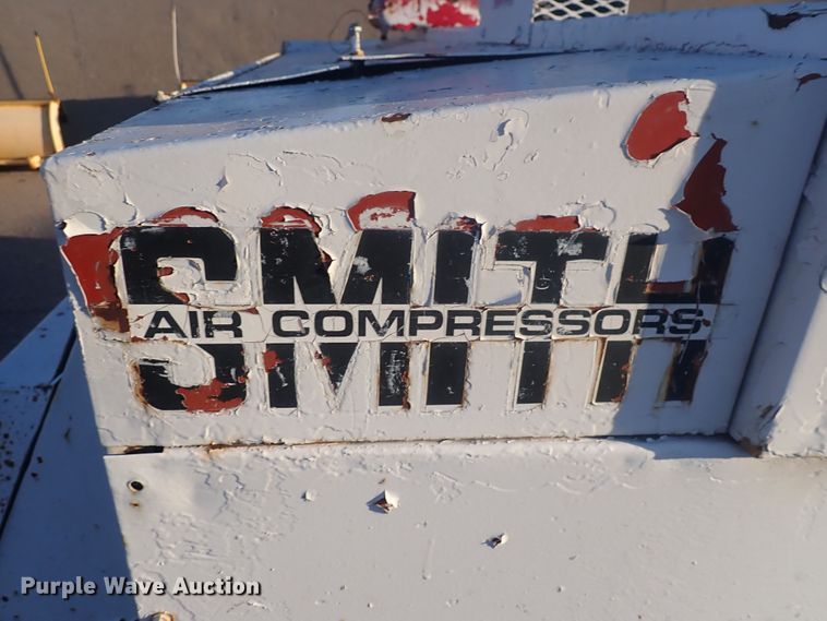 image for item DQ2968 Smith 100  air compressor