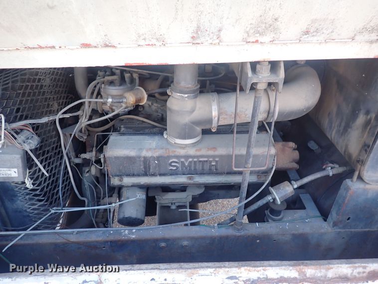 image for item DQ2968 Smith 100  air compressor