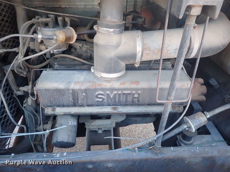 image for item DQ2968 Smith 100  air compressor