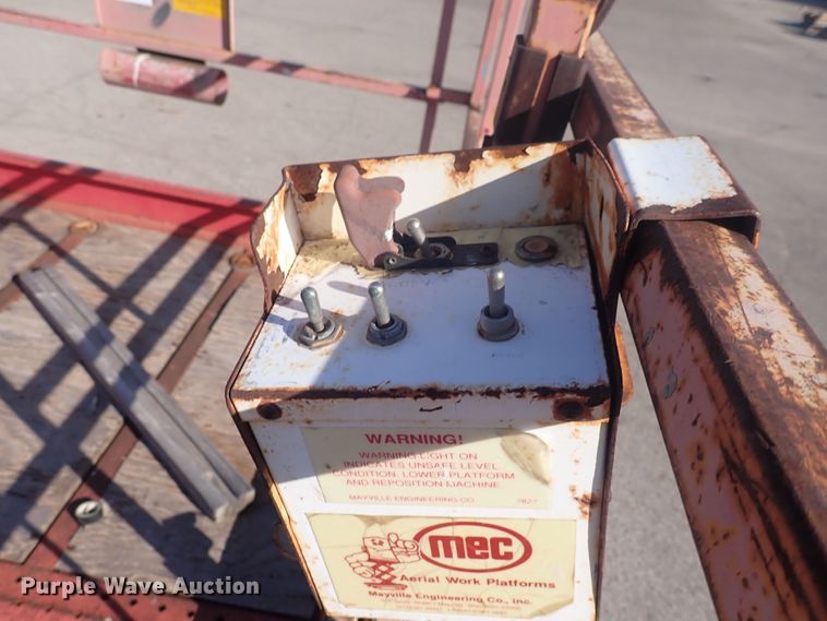 image for item DQ2972 Quadrex 33E  scissor lift