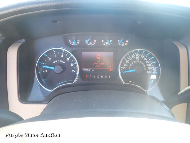 image for item DQ2987 2013 Ford F150  SuperCrew pickup truck